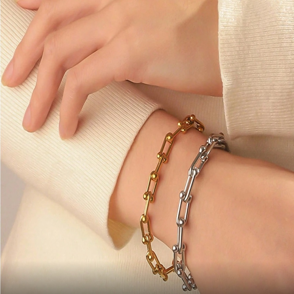 NEW! LUXURY U LINK BRACELET